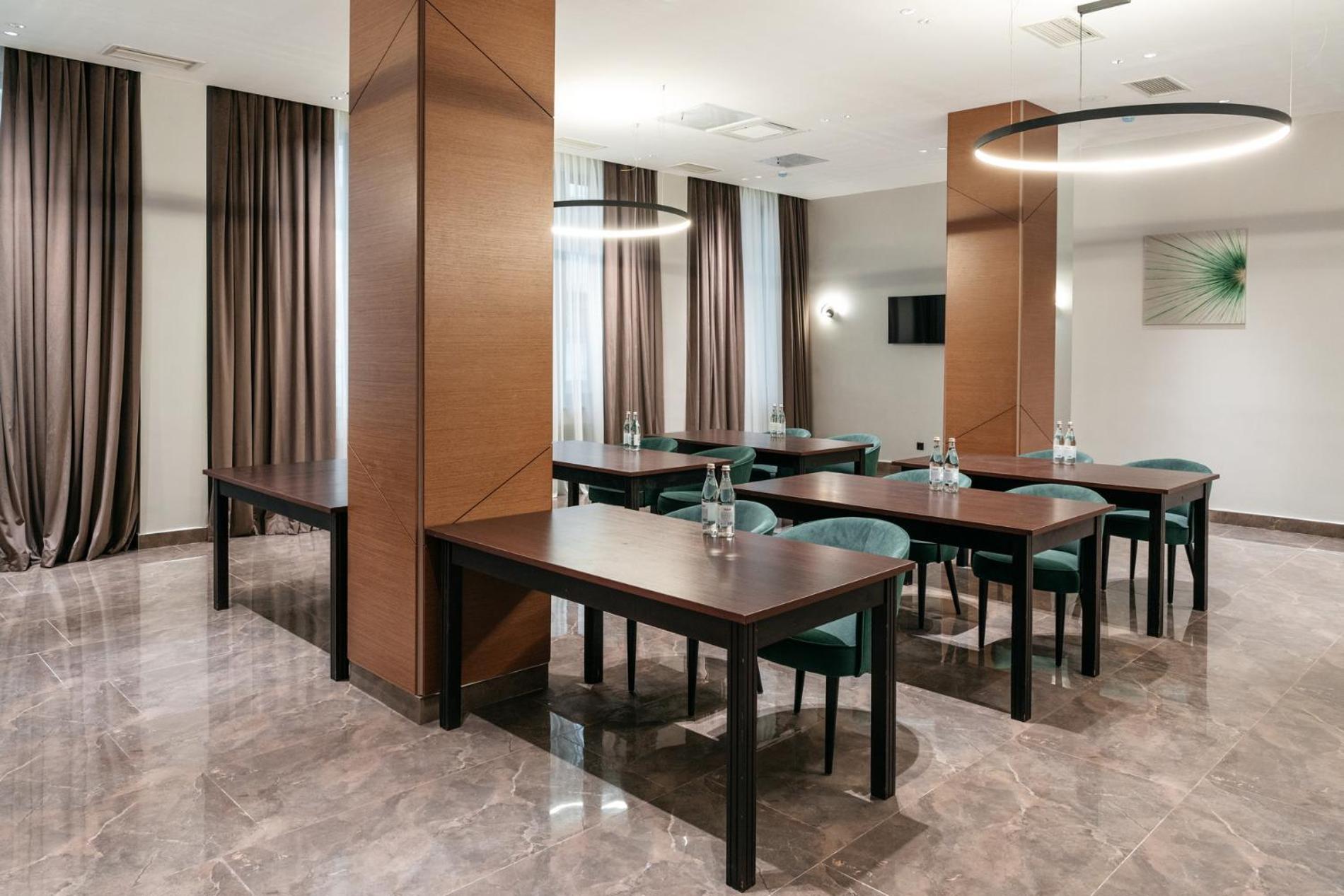 Raavah Aparthotel Алматы Экстерьер фото