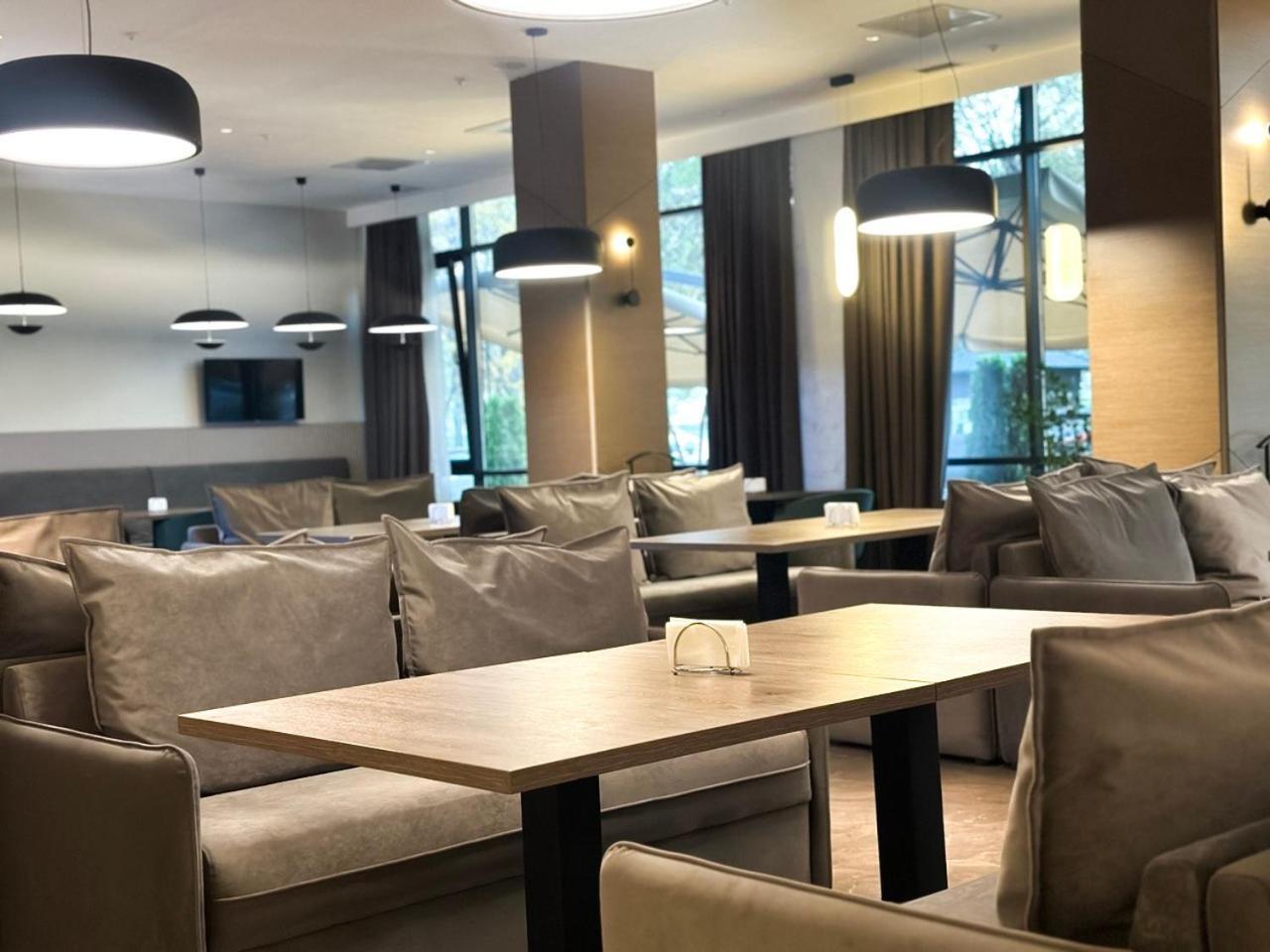 Raavah Aparthotel Алматы Экстерьер фото
